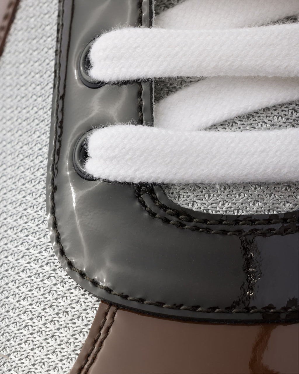 Prada America’s Cup en cuir verni et tissu