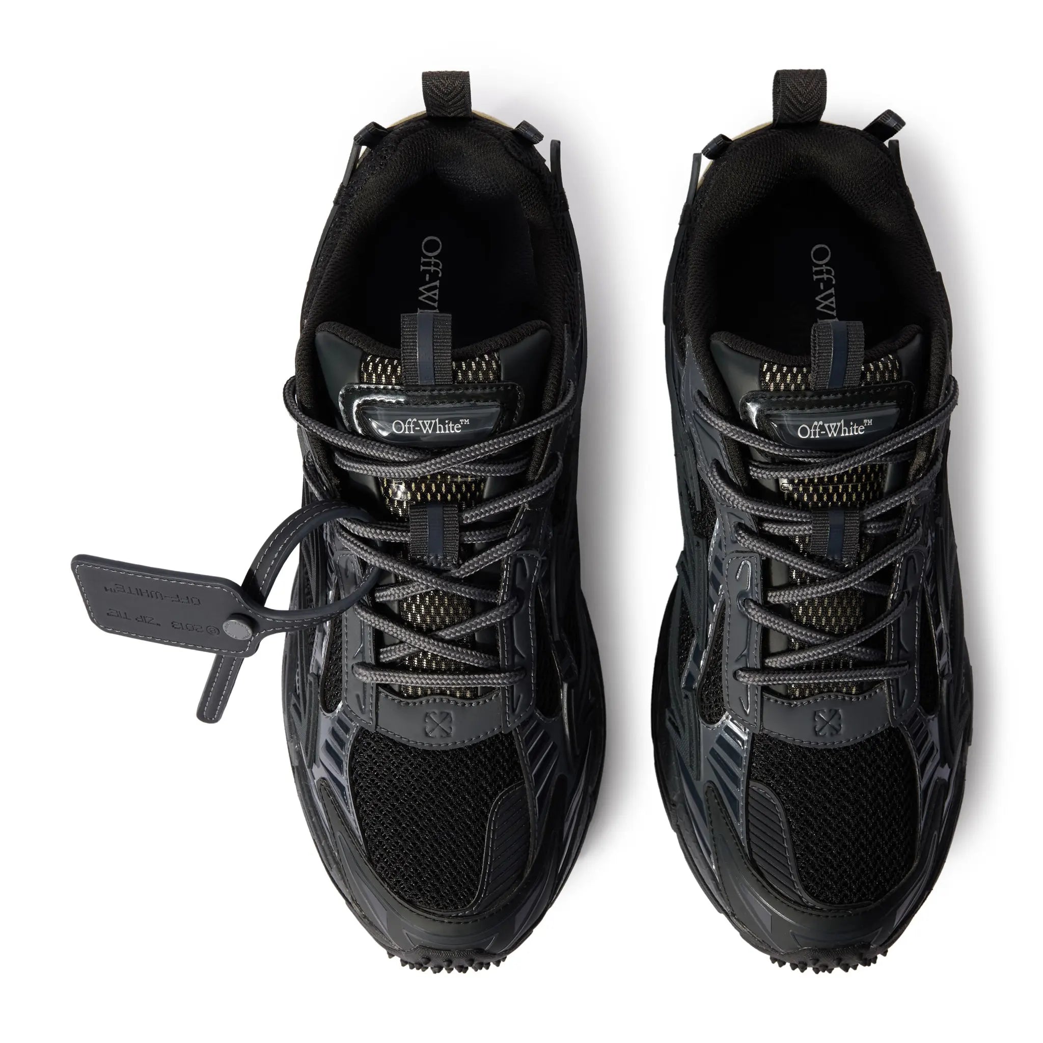 Off-White Sneaker